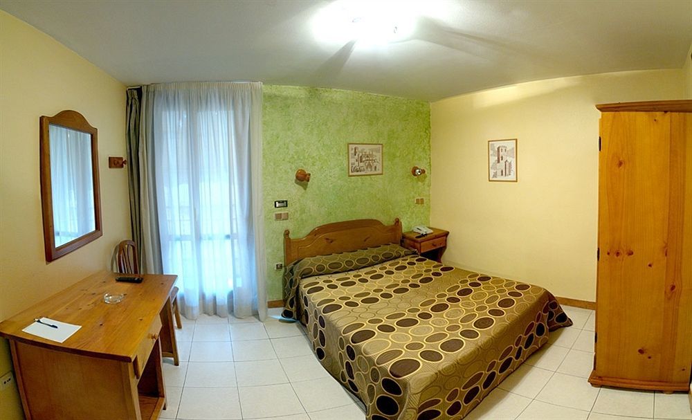 San Marcos Hotel Huesca Bagian luar foto